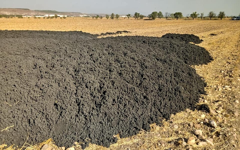 Vecinos de Arganda denuncian olores insoportables procedentes de lodos vertidos en terrenos agrícolas