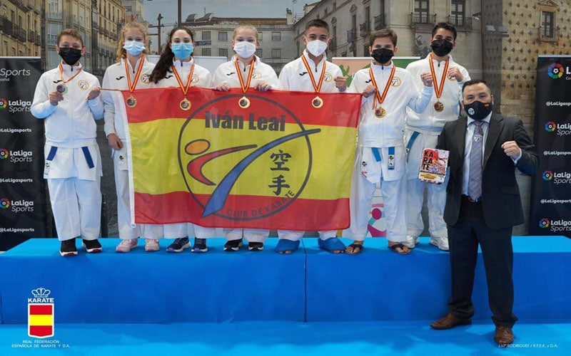 El club Iván Leal de Arganda logra el oro por tercer año consecutivo en el campeonato de España de karate