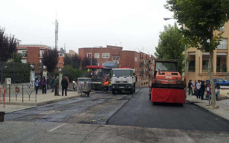 El Ayuntamiento invertirá 815.000 euros en el asfaltado de varias calles de Arganda