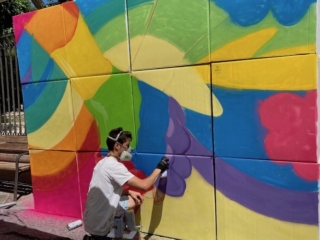 Mural participativo LGTBI en el Paseo de la Misericordia de Arganda del Rey