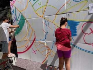 Mural participativo LGTBI en el Paseo de la Misericordia de Arganda del Rey