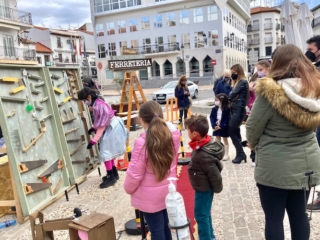 Feria de la Fantas&iacute;a en la plaza de la Constituci&oacute;n de Arganda del Rey