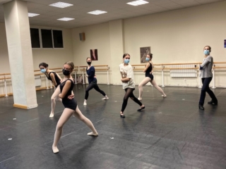 Preparaci&oacute;n Concurso de Danza Movimiento 13, con las alumnas de la EMMD de Arganda