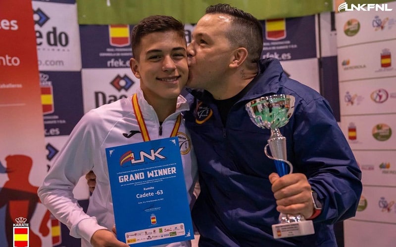 El karateca argandeño Iker Leal se cuelga el oro en la Youth League de Acapulco