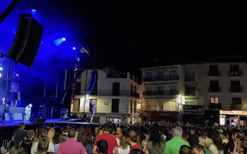 Festival musical 'Molan los 90's' en la plaza de la Constitución de Arganda