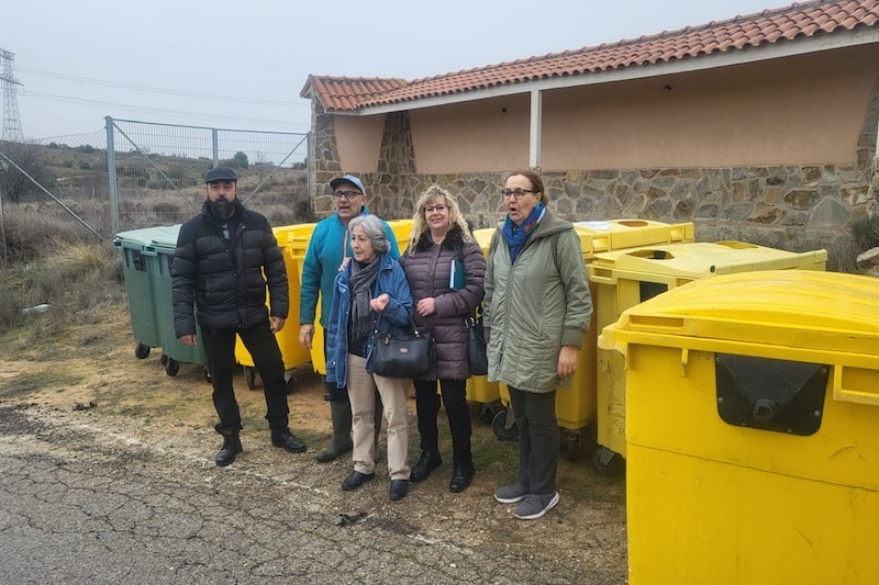 El barrio argandeño de Valdecorzas ya dispone de servicio de recogida de basuras tras 40 años