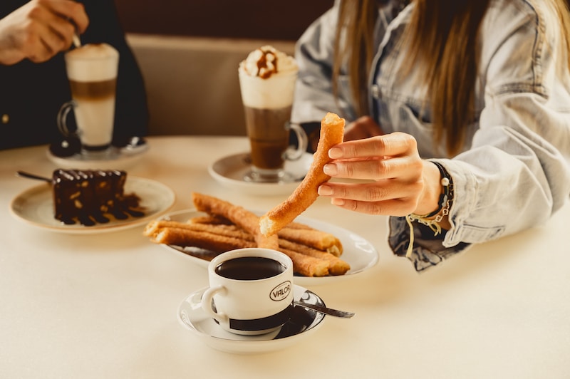 Llega a Arganda la experiencia Valor: churros recién hechos, menú y terraza de lujo