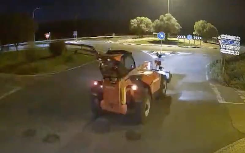 Captura del vídeo del robo de maquinaria pesada (Guardia Civil)