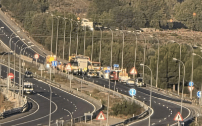 Un accidente mortal entre dos camiones obliga a cortar la A-3 en Arganda en sentido Madrid