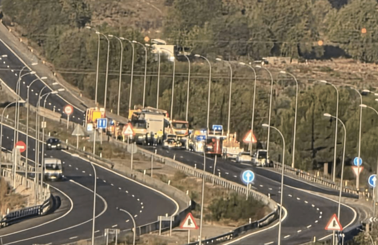 Accidente entre dos camiones en la A-3 (Foto: Ayuntamiento de Arganda))